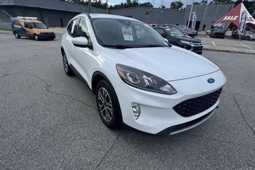 2020 Ford Escape SE photo 1