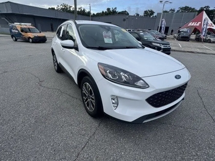 2020 Ford Escape SE photo 1