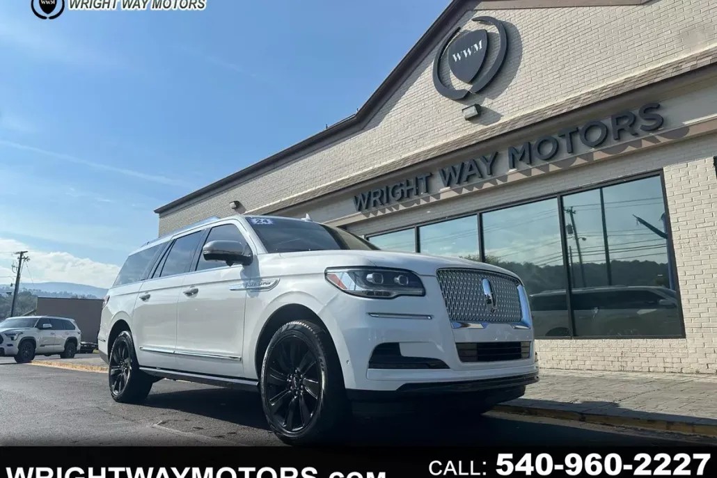 2024 Lincoln Navigator L Reserve photo 1