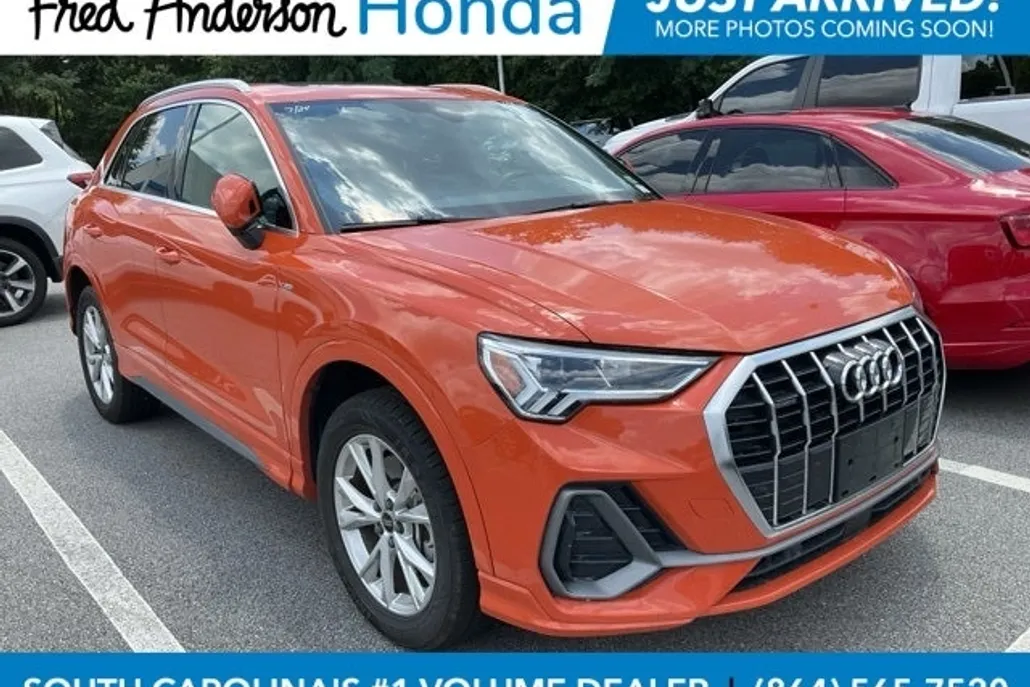 2024 Audi Q3 45 TFSI S line Premium photo 1