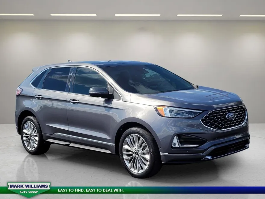 2021 Ford Edge Titanium photo 1