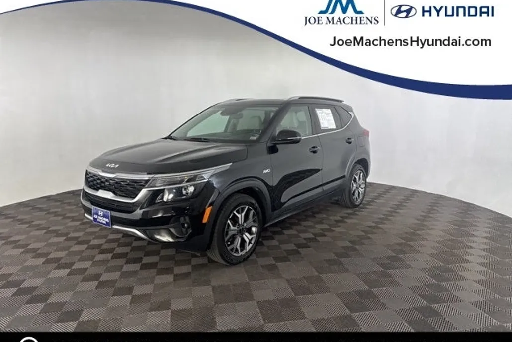 2022 Kia Seltos EX photo 1