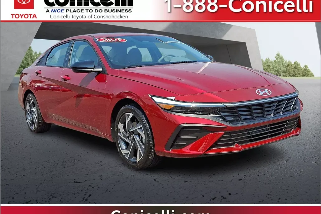 2025 Hyundai Elantra SEL Sport photo 1