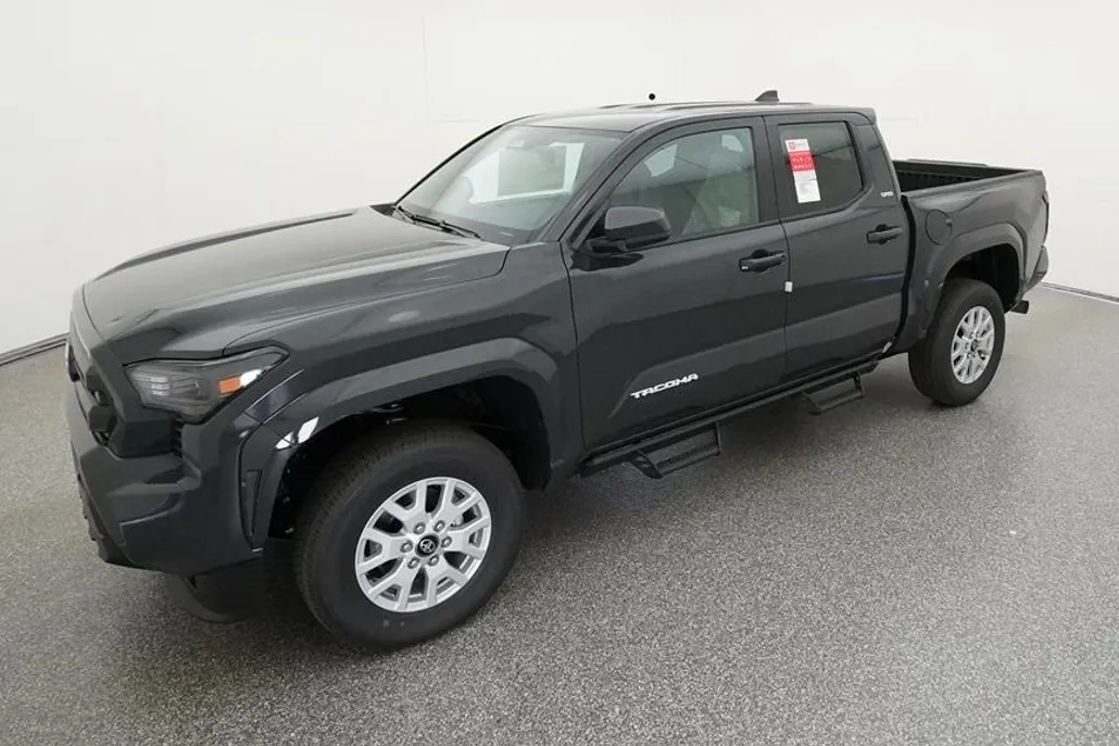 2025 Toyota Tacoma SR5 photo 1