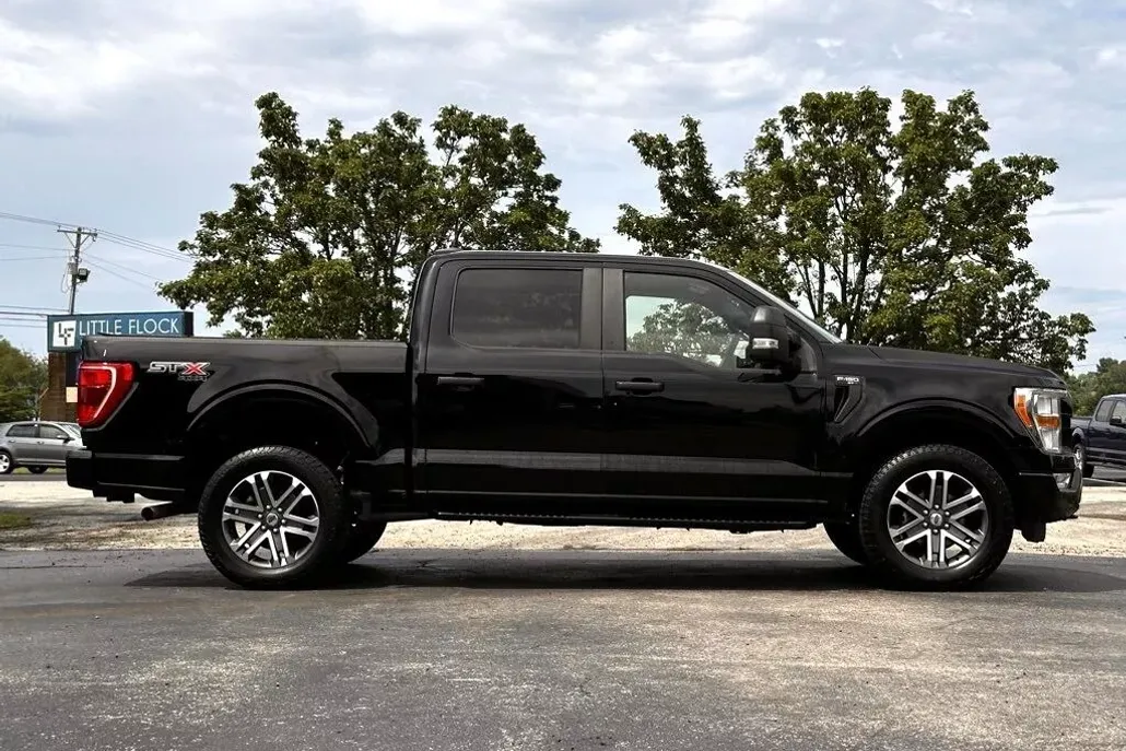 2021 Ford F-150 XL photo 1