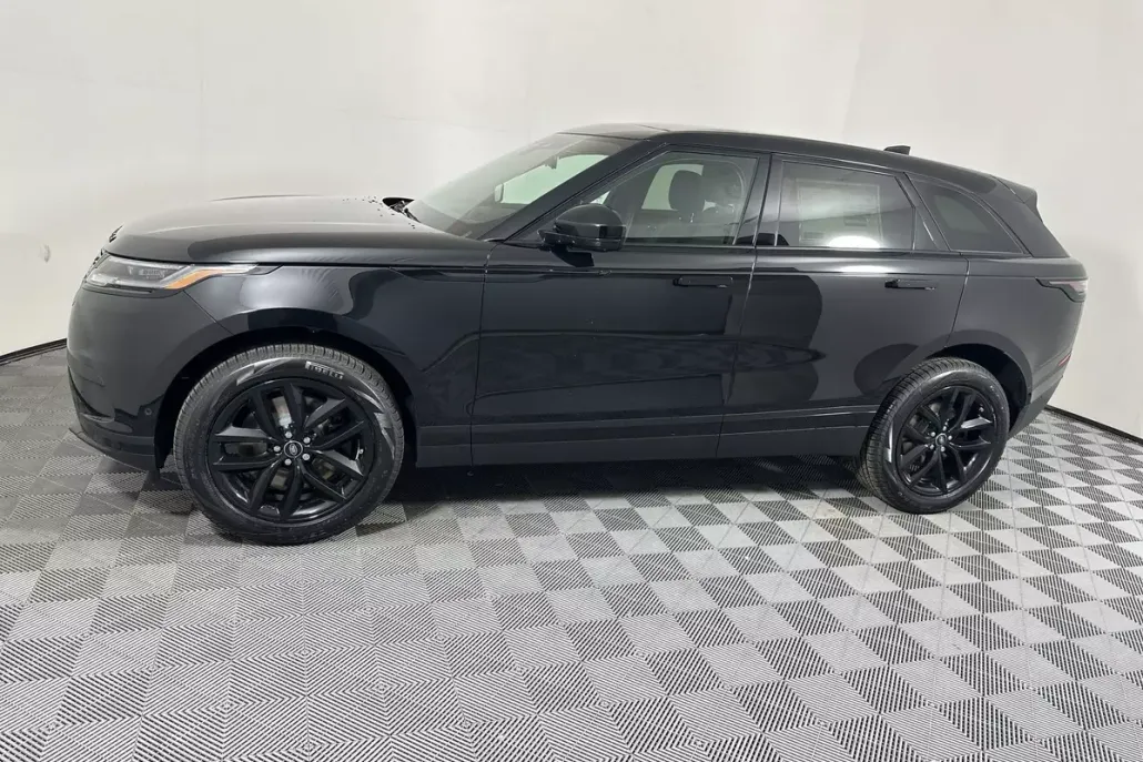2026 Land Rover Range Rover Velar S photo 1