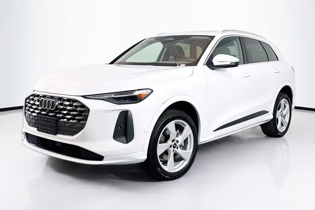 2025 Audi Q5 Premium Plus photo 1