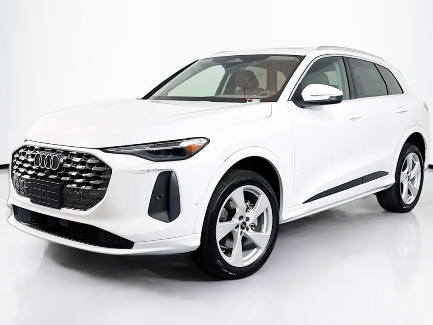 2025 Audi Q5 Premium Plus photo 1