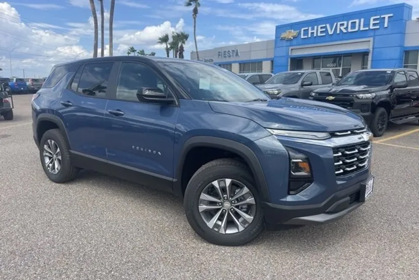 2026 Chevrolet Equinox LT photo 1