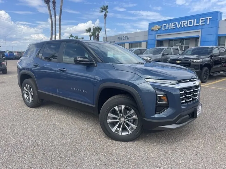 2026 Chevrolet Equinox LT photo 1