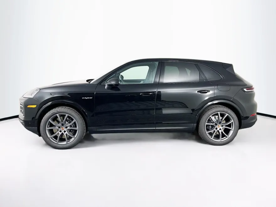 2026 Porsche Cayenne E-Hybrid photo 1