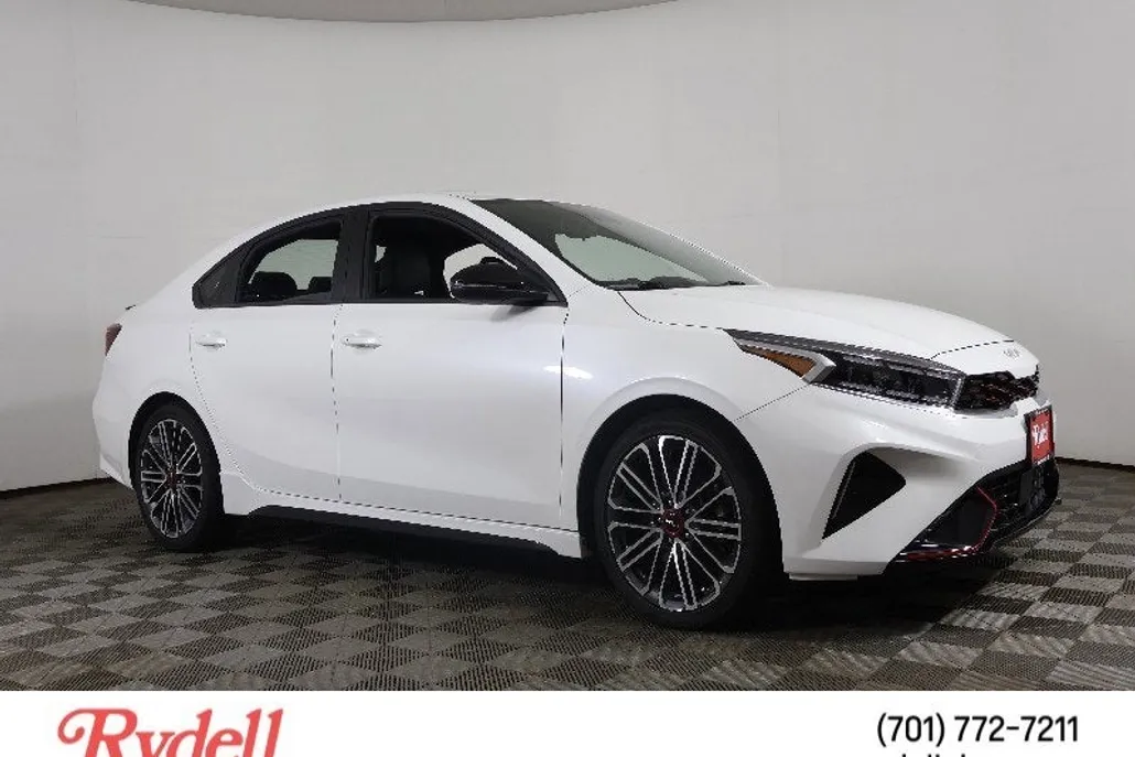 2023 Kia Forte GT photo 1