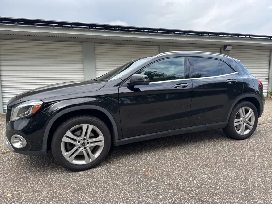 2020 Mercedes Benz GLA 250 4MATIC photo 1