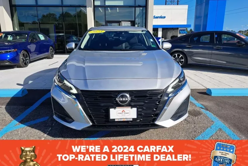 2023 Nissan Altima 2.5 SV photo 1