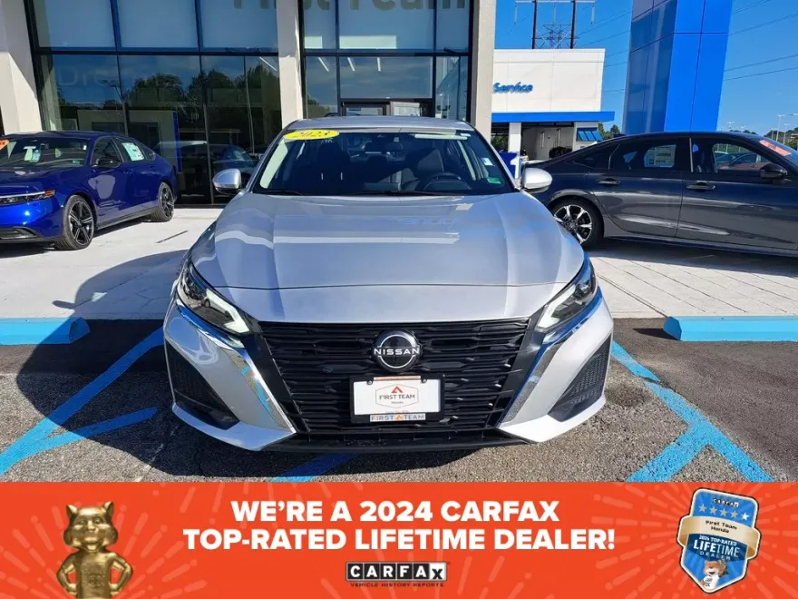 2023 Nissan Altima 2.5 SV photo 1
