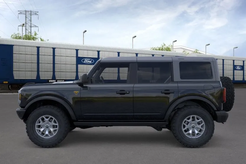 2025 Ford Bronco Badlands photo 1