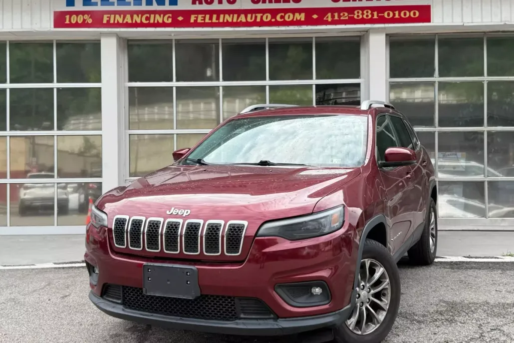2019 Jeep Cherokee Latitude Sport photo 1