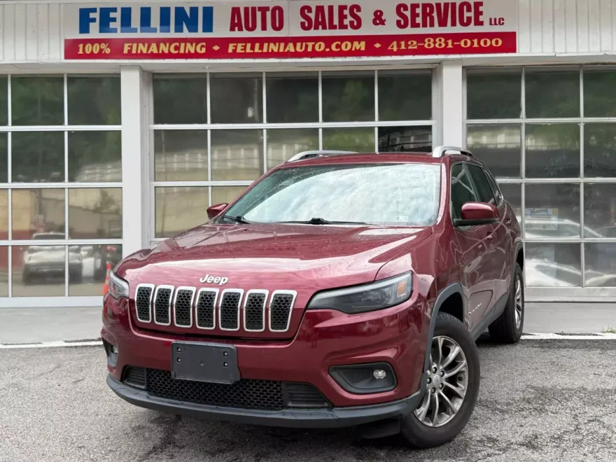 2019 Jeep Cherokee Latitude Sport photo 1