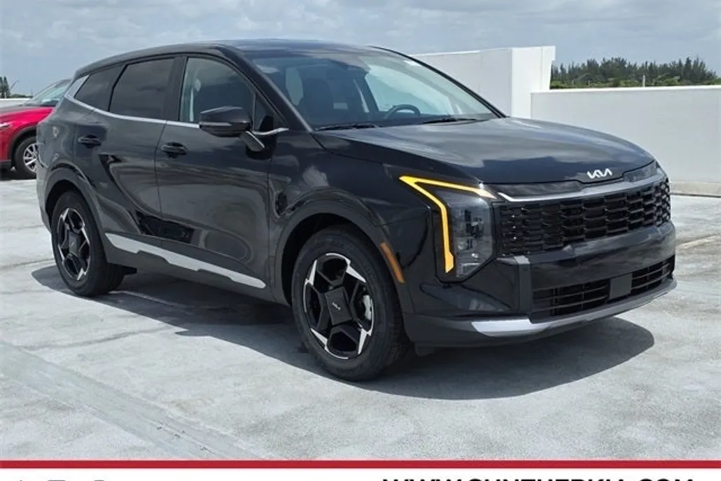 2026 Kia Sportage EX photo 1