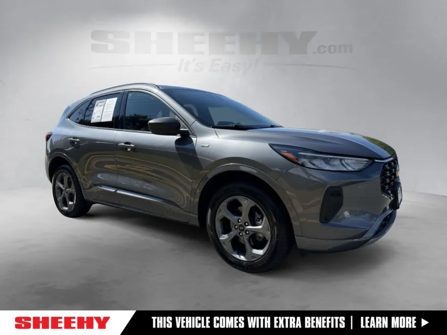 2024 Ford Escape ST-Line photo 1