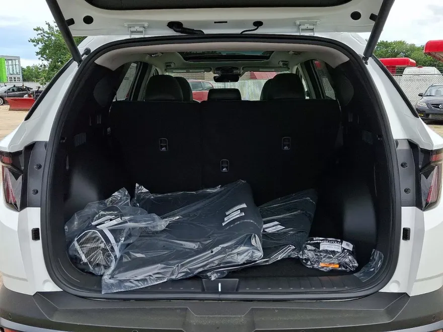 2025 Hyundai Tucson Limited photo 1