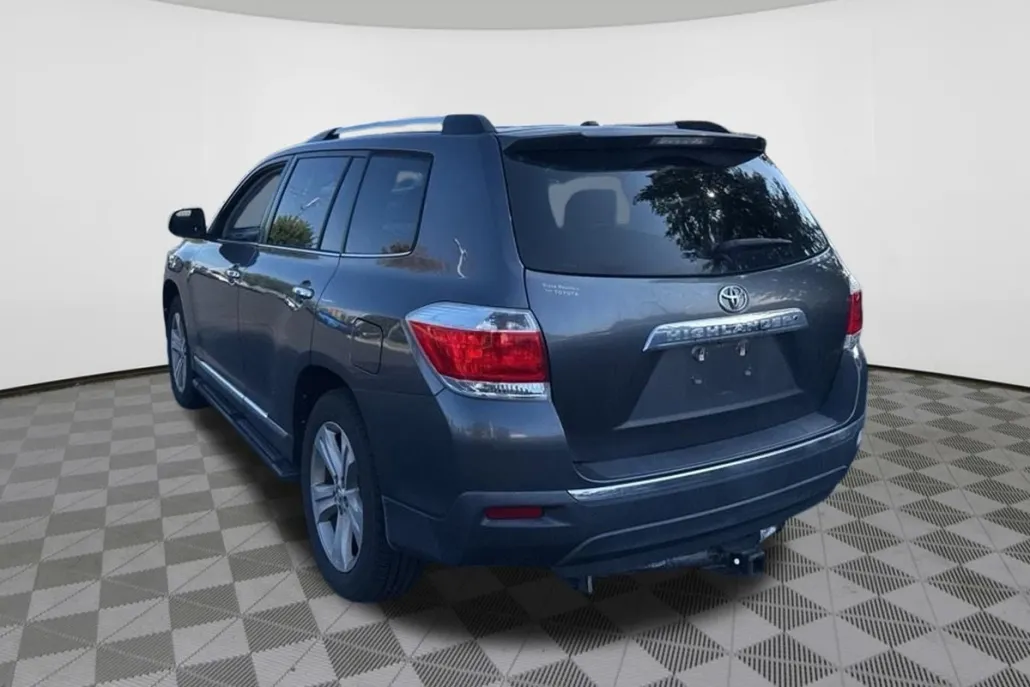 2013 Toyota Highlander Limited photo 1