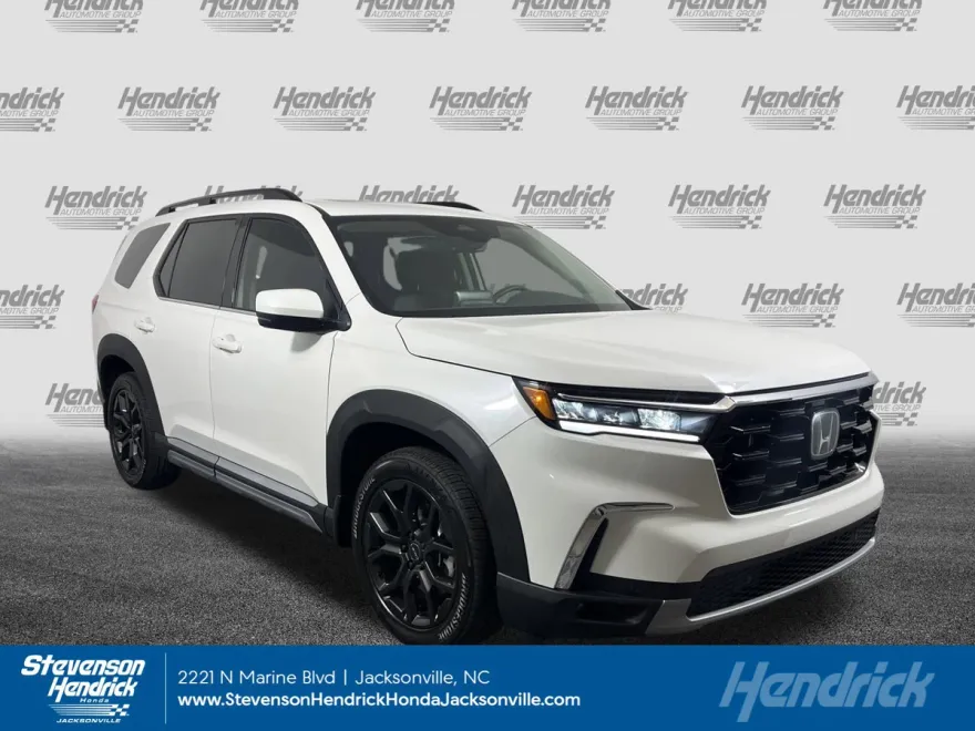 2025 Honda Pilot Touring photo 1