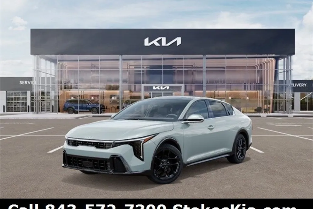 2025 Kia K4 GT-Line Turbo photo 1