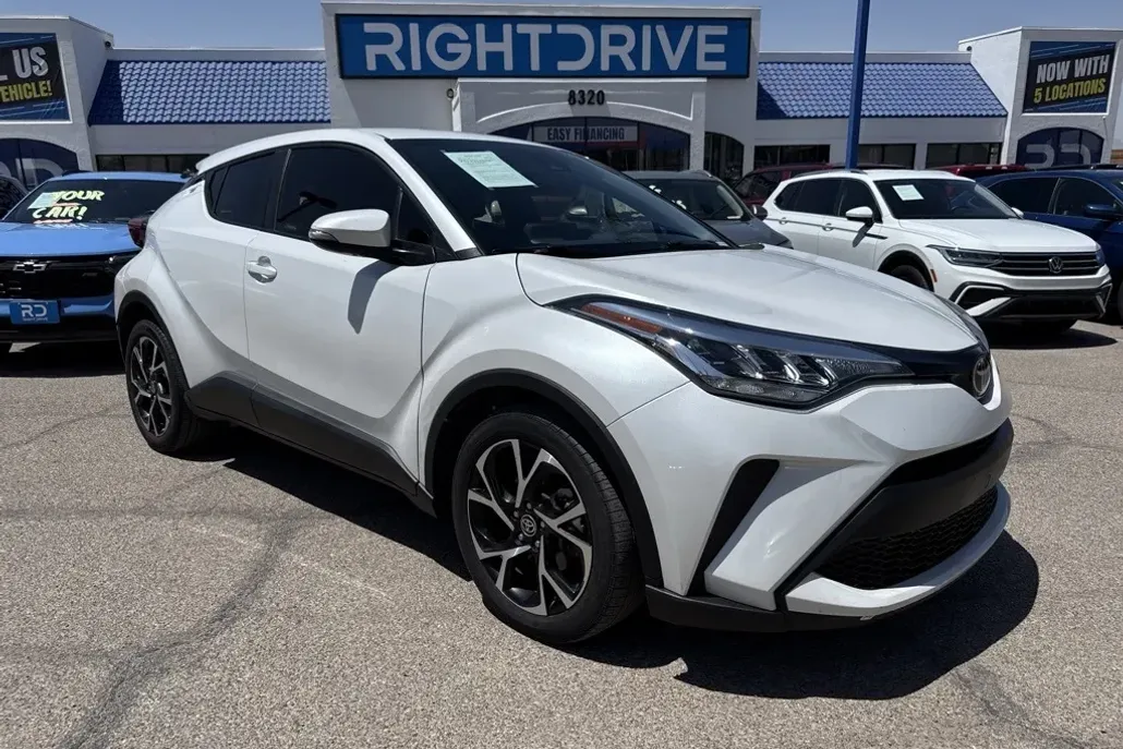 2022 Toyota C-HR Limited photo 1