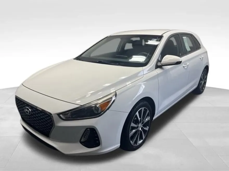 2019 Hyundai Elantra GT Base photo 1