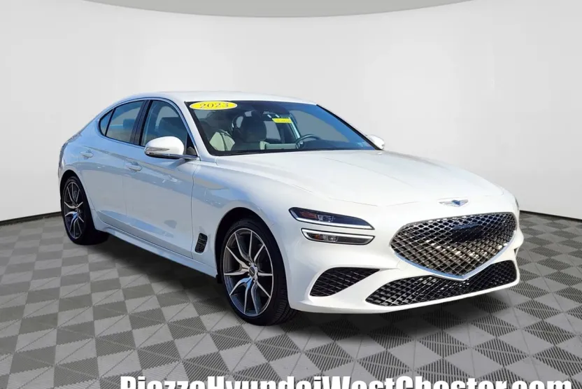 2023 Genesis G70 2.0T photo 1
