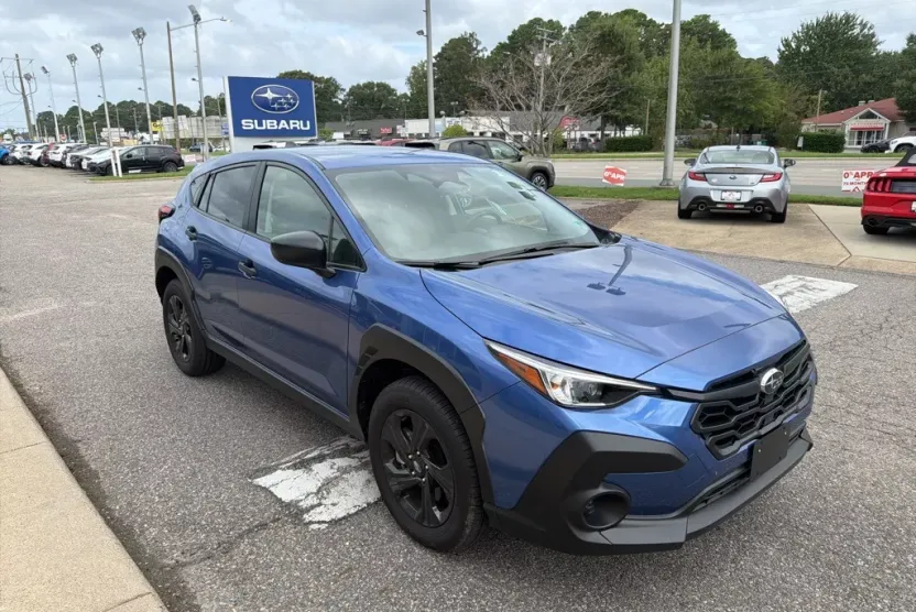 2025 Subaru Crosstrek Base photo 1
