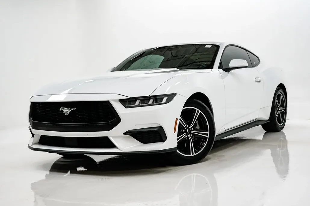 2024 Ford Mustang EcoBoost photo 1
