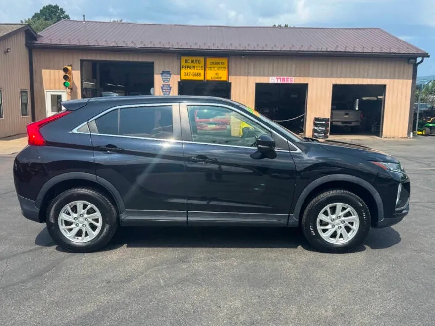 2019 Mitsubishi Eclipse Cross ES photo 1