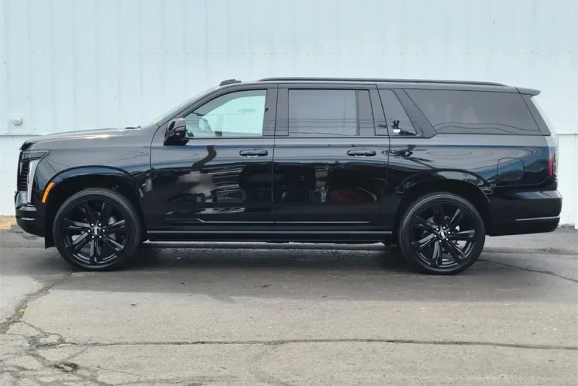 2025 Cadillac Escalade ESV Sport photo 1