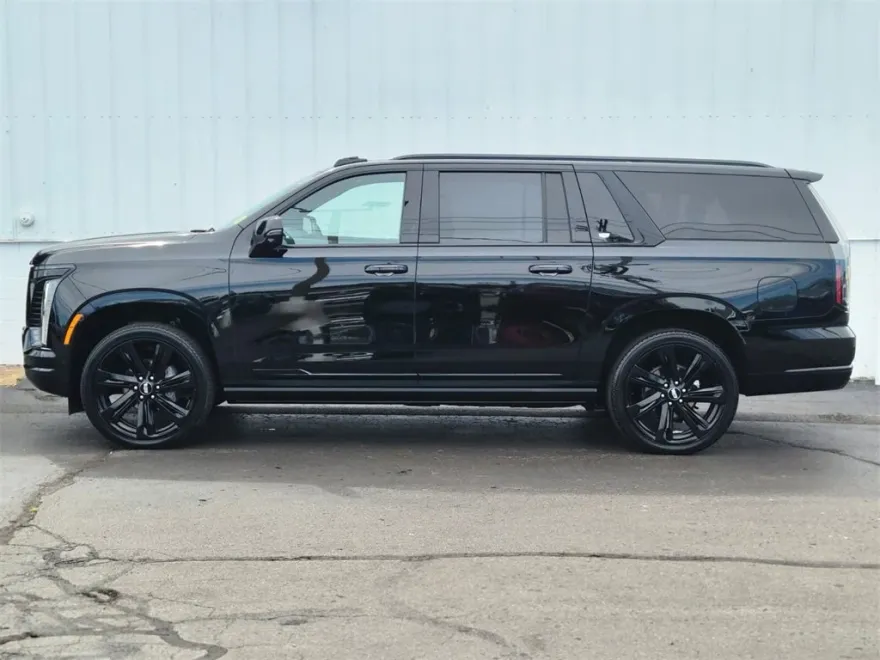 2025 Cadillac Escalade ESV Sport photo 1