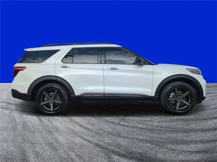 2020 Ford Explorer ST photo 1