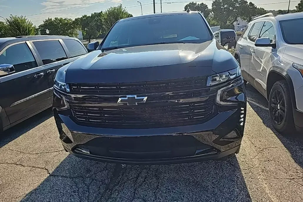 2024 Chevrolet Tahoe RST photo 1