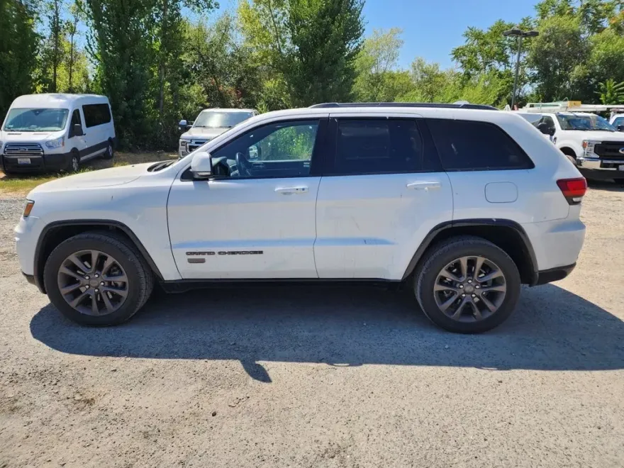 2016 Jeep Grand Cherokee Limited photo 1