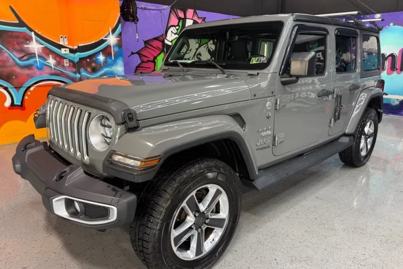 2018 Jeep Wrangler Unlimited Sahara photo 1