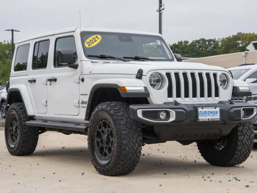 2021 Jeep Wrangler Unlimited Sahara photo 1