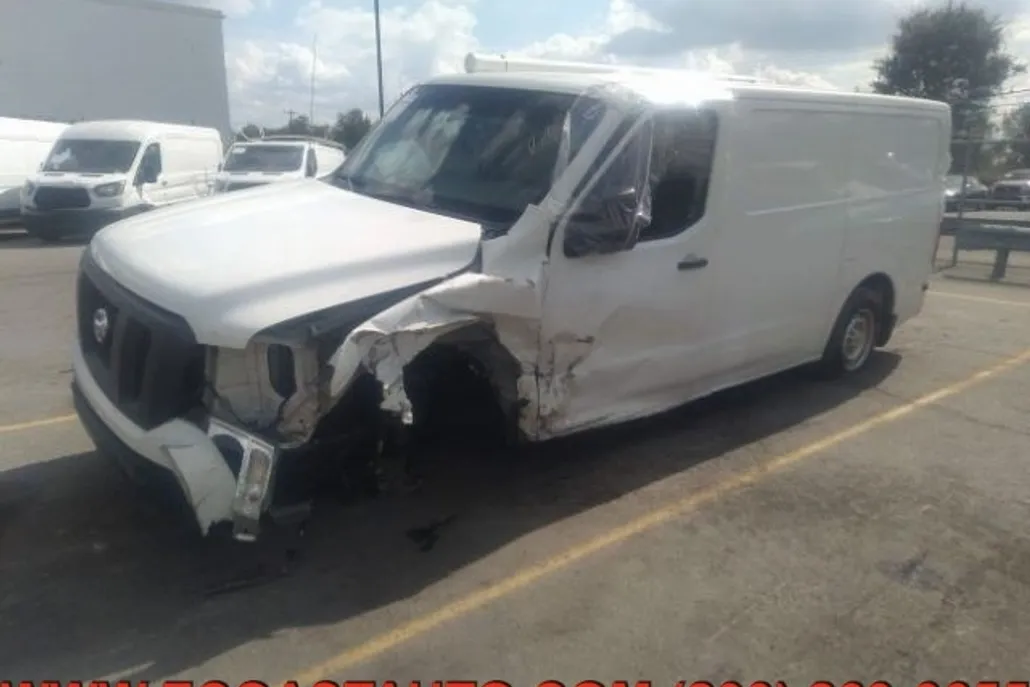 2015 Nissan NV photo 1