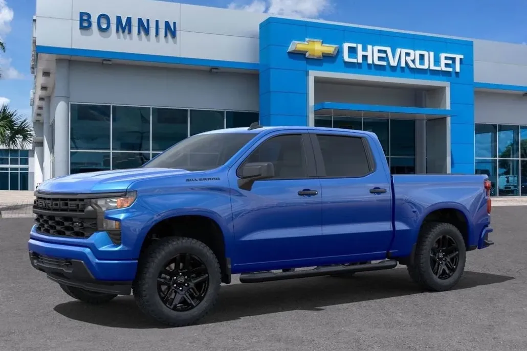 2025 Chevrolet Silverado 1500 Custom photo 1