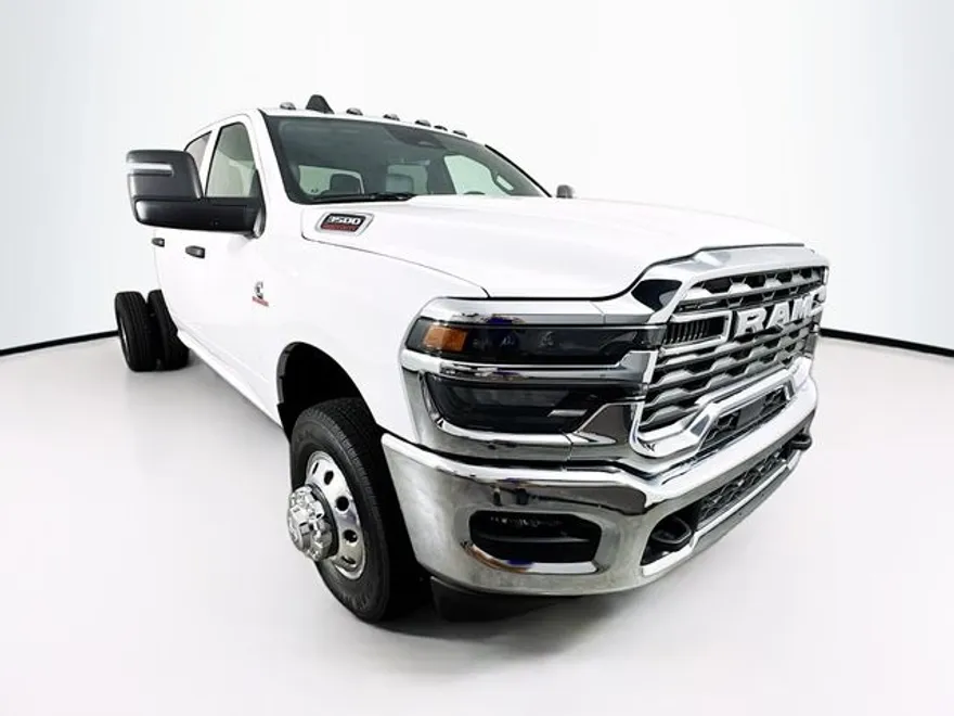 2025 Ram 3500 Tradesman photo 1
