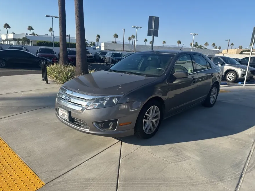 2012 Ford Fusion SEL photo 1