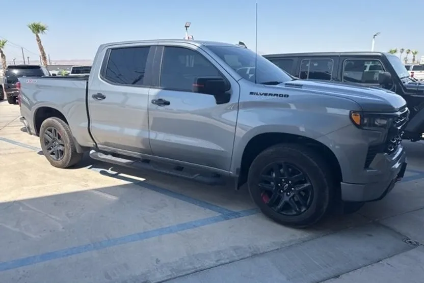 2024 Chevrolet Silverado 1500 RST photo 1