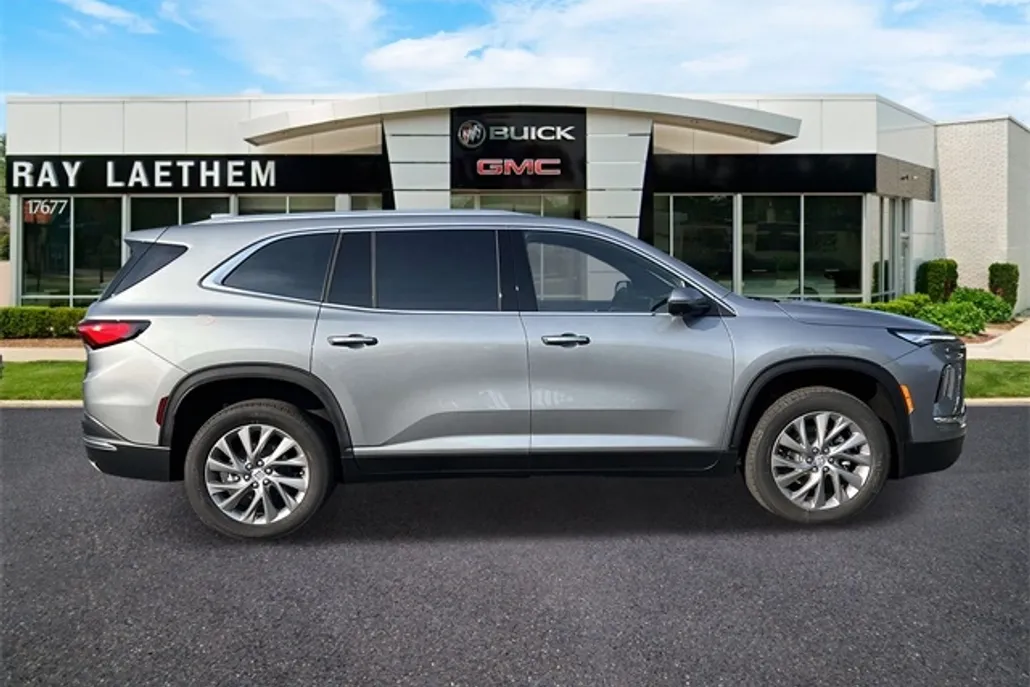 2026 Buick Enclave Preferred photo 1