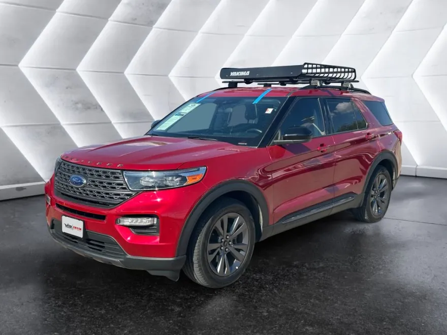 2022 Ford Explorer XLT photo 1