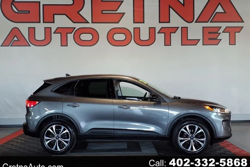 2021 Ford Escape SE photo 1