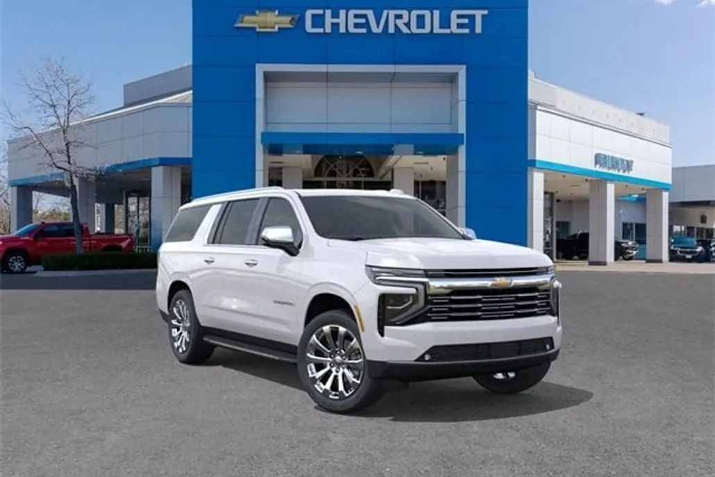 2025 Chevrolet Suburban Premier photo 1